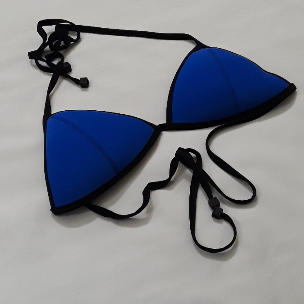 Triangl Malibu's Blue Chloe Bikini - Picture 7 of 12